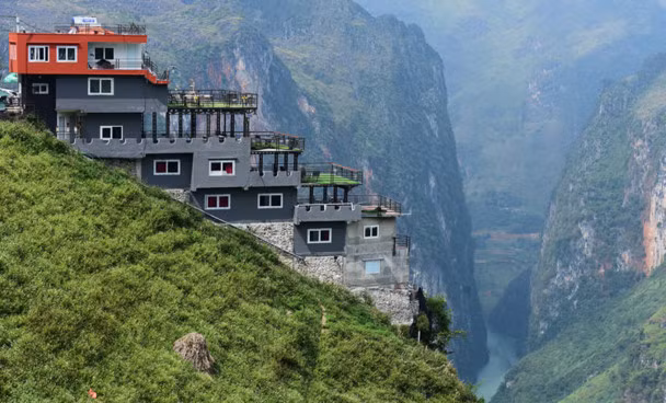 Công trình Panorama trên đèo Mã Pí Lèng (ảnh: Giang Huy)