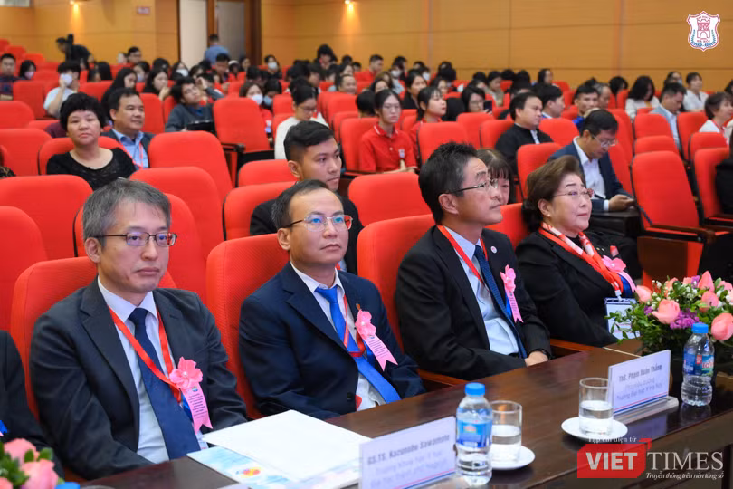 VT_ Lãnh đạo.jpg