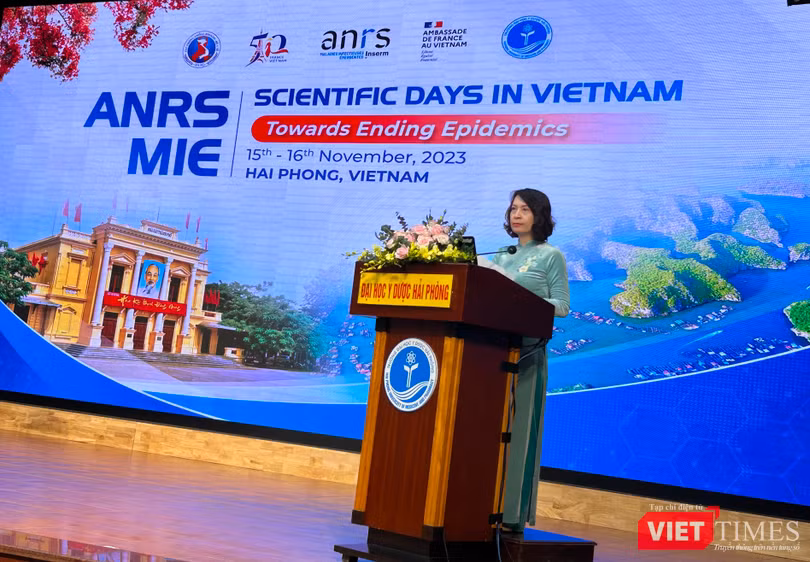 VT_ Thư trưởng Hương.jpg