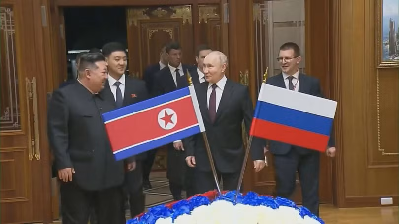 Kim Jong-un don Putin.jpg