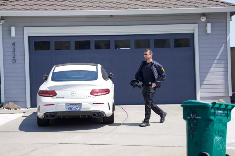 FBI vao nha Andy Duong.png