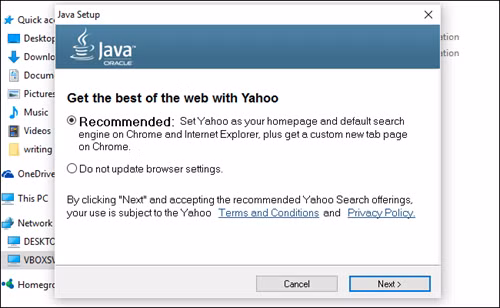Một ứng dụng/công cụ "khuyên" người dùng cài đặt toolbar Yahoo và đặt trang này làm trang chủ mặc định.
