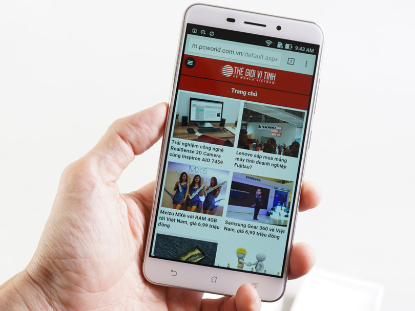 Asus ZenFone 3 Laser trang bị màn hình 5,5 inch vát cong 2.5D.