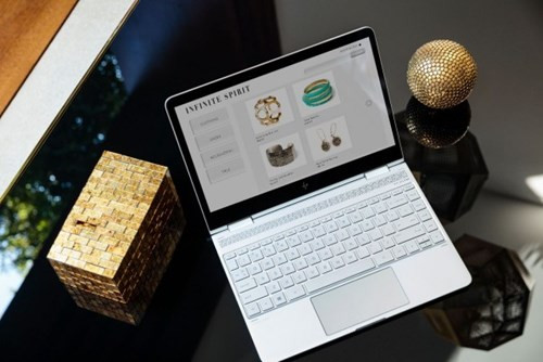 HP Spectre x360 thế hệ mới với thiết kế mỏng và nhẹ hơn hẳn.