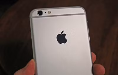 Một số iPhone 6 và 6S bị dính lỗi tự động tắt nguồn.