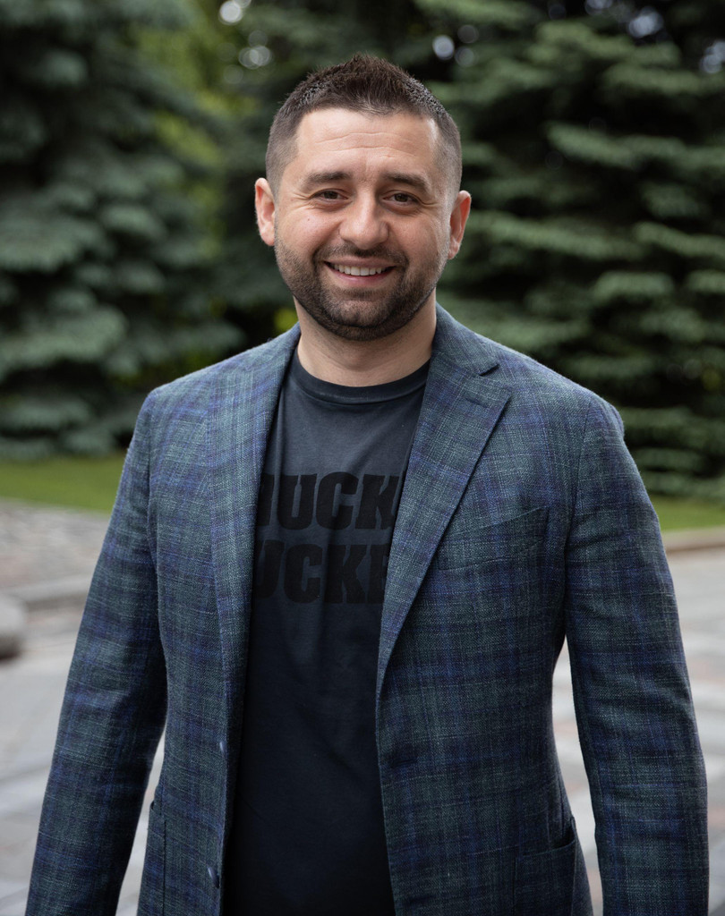 Ông Davyd Arakhamia, Chủ tịch nhóm nghị sĩ của Đảng Đầy tớ Nhân dân Ukraine cầm quyền phê phán chính quyền trước đây đã từ bỏ vũ khí hạt nhân (Ảnh: Sohu).