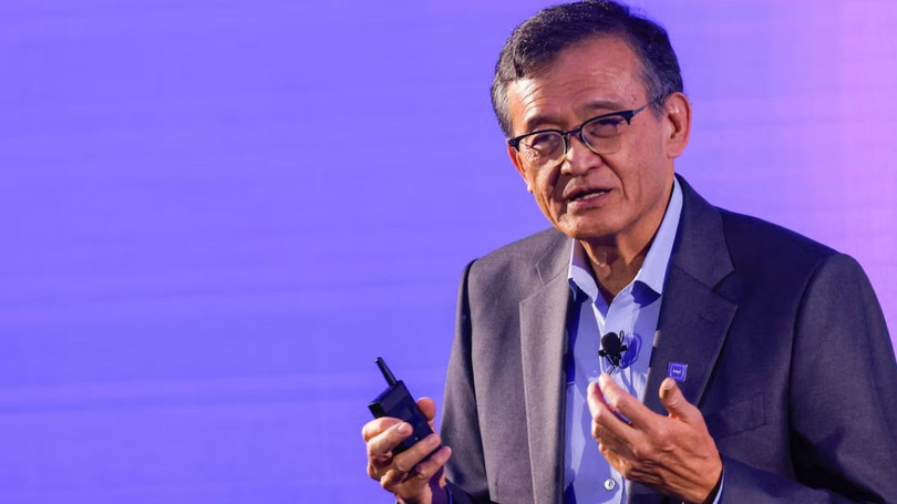 Tổng giám đốc điều hành Intel Lip-Bu Tan phát biểu tại Đài Bắc. Ảnh: Reuters.