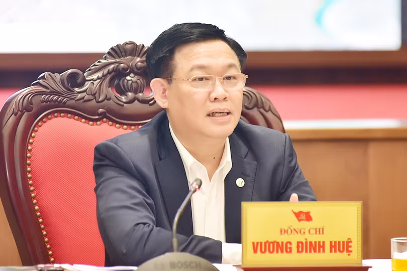 Bí thư Hà Nội nhấn mạnh TP đang rất quyết tâm thực hiện quy hoạch phân khu sông Hồng. Ảnh: Viết Thành.