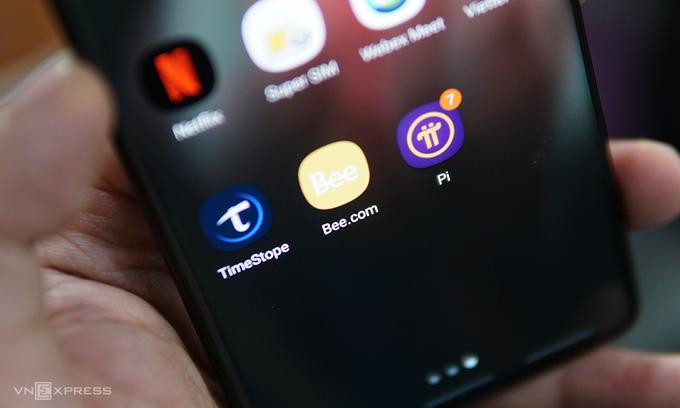 Hàng loạt nền tảng tự xưng là "tiền điện tử có thể đào bằng điện thoại" xuất hiện tại Việt Nam sau khi Bitcoin đạt mức giá "khủng". Ảnh: Lưu Quý