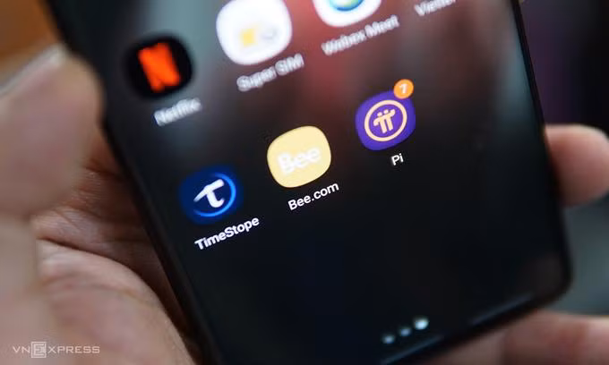 Hàng loạt nền tảng tự xưng là "tiền điện tử có thể đào bằng điện thoại" xuất hiện tại Việt Nam sau khi Bitcoin đạt mức giá "khủng". Ảnh: Lưu Quý Hàng loạt nền tảng tự xưng là "tiền điện tử có thể đào bằng điện thoại" xuất hiện tại Việt Nam sau khi Bitcoin đạt mức giá "khủng". Ảnh: Lưu Quý