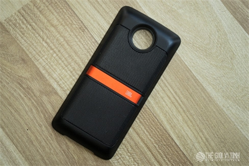 Cận cảnh JBL Soundboost.