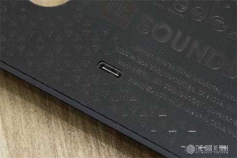 Cận cảnh JBL Soundboost.