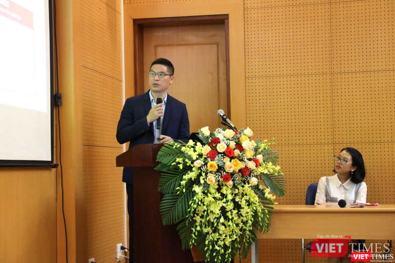 TS. Đỗ Tuấn Đạt - Chủ tịch Công ty TNHH MTV vắc xin và sinh phẩm số 1 trình bày báo cáo