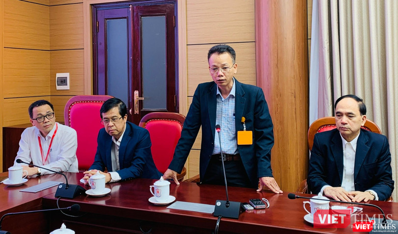 Ông Dương Hữu Thái - Giám đốc IVAC - báo cáo tình hình nghiên cứu vaccine COVIVAC, rằng hệ thống đã thử nghiệm trên chuột an toàn, đặc biệt là thử nghiệm có tác dụng với biến chủng virus SARS-COV-2 .