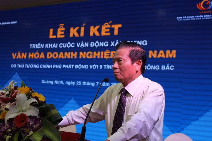 Ông Lê Doãn Hợp – nguyên Bộ trưởng Bộ TT&TT, Thường trực Ban Tổ chức triển khai cuộc vận động “Xây dựng văn hóa doanh nghiệp Việt Nam” Ông Lê Doãn Hợp – nguyên Bộ trưởng Bộ TT&TT, Thường trực Ban Tổ chức triển khai cuộc vận động “Xây dựng văn hóa doanh nghiệp Việt Nam”