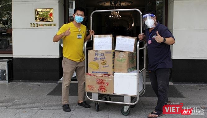 Hà Nội và TP.HCM: Cùng nhau quyết thắng đại dịch Covid-19. Ảnh: GVT.