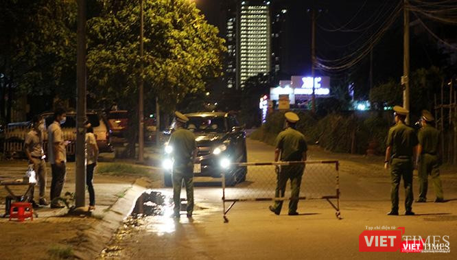 Một chốt chặn kiểm soát người dân ra đường hồi cuối tháng 7/2021 tại TP. Thủ Đức, TP.HCM