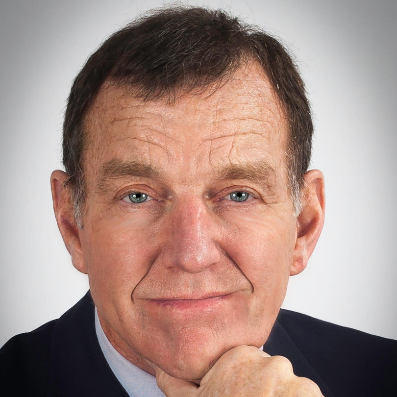 Giáo sư Chính trị học Calvin Mackenzie, Đại học Colby