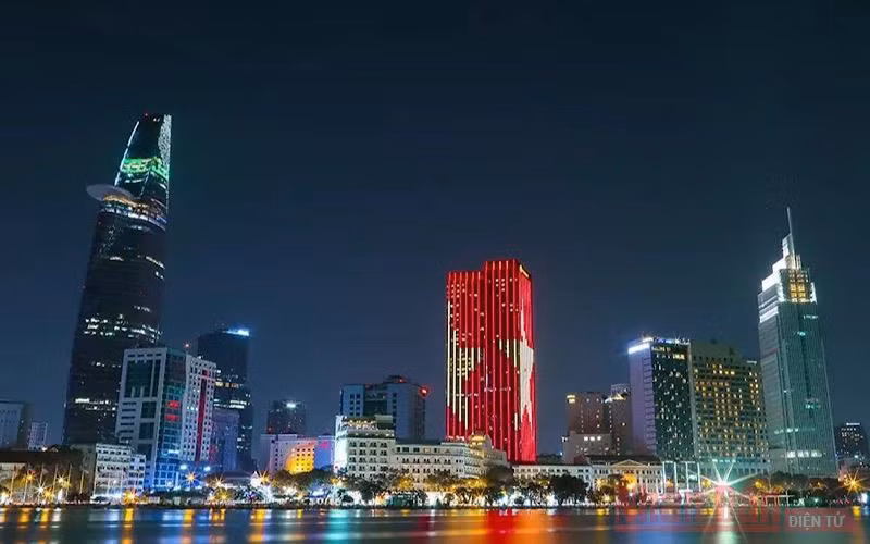 Việt Nam sẽ không quá tập trung vào hai thành phố lớn như hiện nay mà sẽ phân tán đến nhiều thành phố cỡ trung và nhỏ ở khắp nước. Ảnh: Internet.