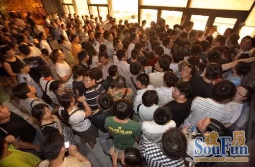 Cảnh tượng người Trung Quốc chen chúc mua nhà ở Mỹ mấy năm trước nay không còn nữa