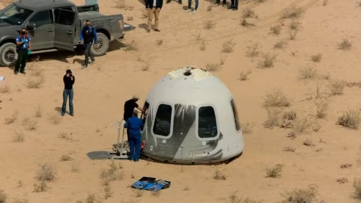 Blue Origin đang thử nghiệm du hành vũ trụ có người lái.