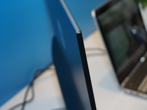 Mẫu màn hình siêu mỏng HP 24es 23,8 inch siêu mỏng của HP.