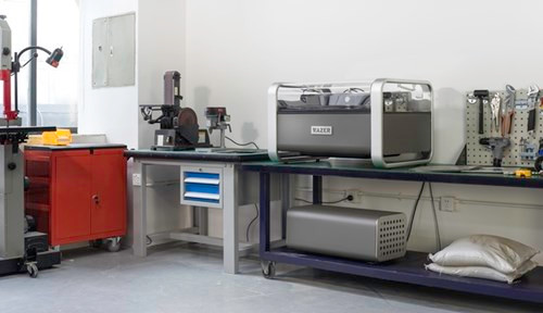 Video: Cắt thép, kính và thịt bò... bằng tia nước ảnh 2