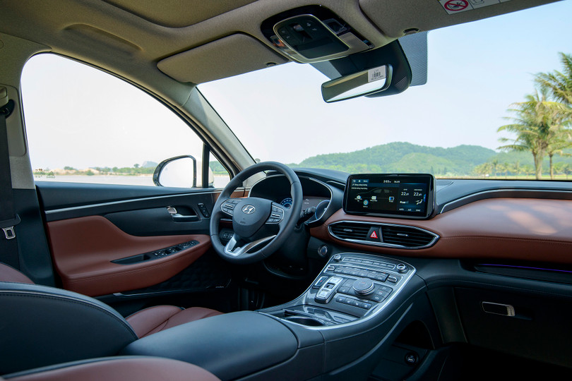 Hyundai Santa Fe Hybrid - 11.jpeg