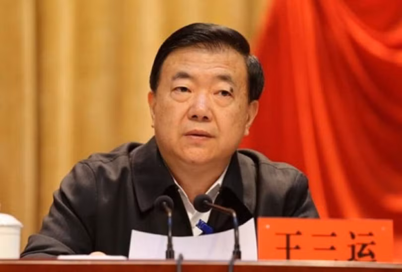 Vuong Tam Van tai chuc.jpg