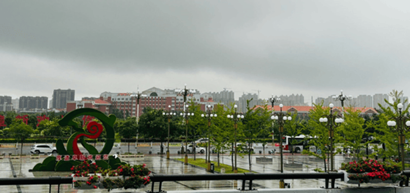 Phu Tan nhin tu ga xe lua.png