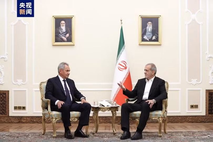 Shoigu lap Tong thong Iran.jpg