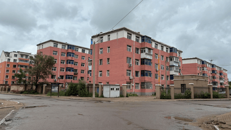 Cong dong Me Gia co hon 100 toa nha.png