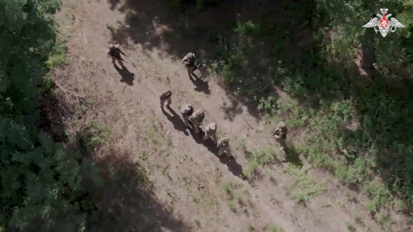 Tu binh Ukraine bi bat.jpeg