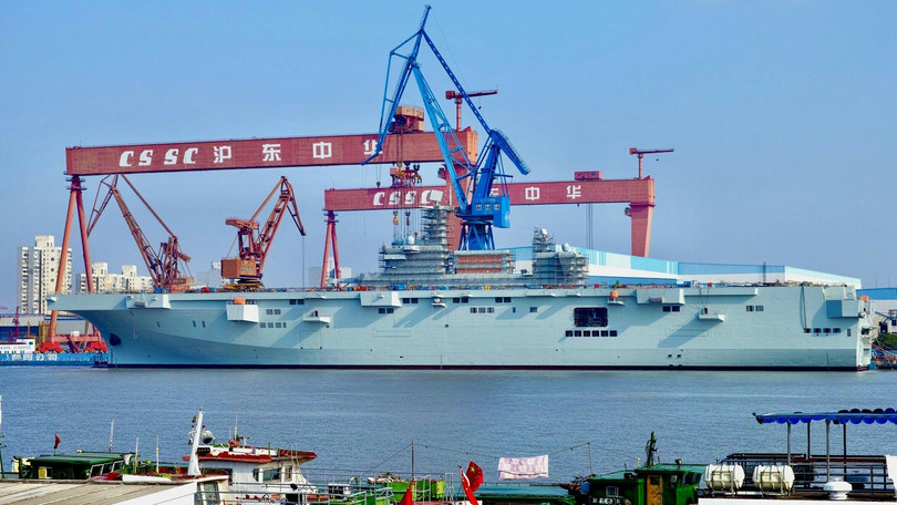 Chiếc tàu tấn công Type 075 đầu tiên có thể bị chậm tiến độ do ảnh hưởng của COVID-19 (Ảnh: Dingsheng)