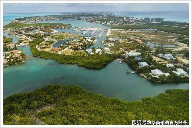 Quần đảo Cayman trên bờ biển Caribe