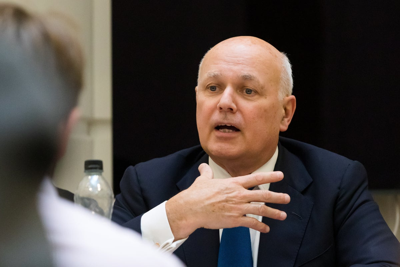 Sir Iain Duncan Smith kêu gọi trục xuất Lý Trinh Câu và yêu cầu chính phủ phải giải thích với Hạ viện (Ảnh: The Guardian).