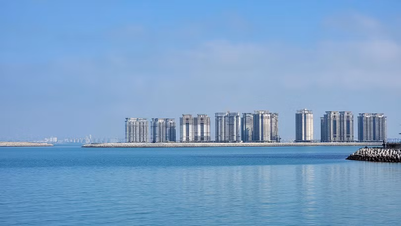 Dư luận cho rằng các quan chức đã phê duyệt phải chịu trách nhiệm về việc 39 tòa nhà bị phá bỏ thay vì doanh nghiệp và người dân (Ảnh: Dwnews).