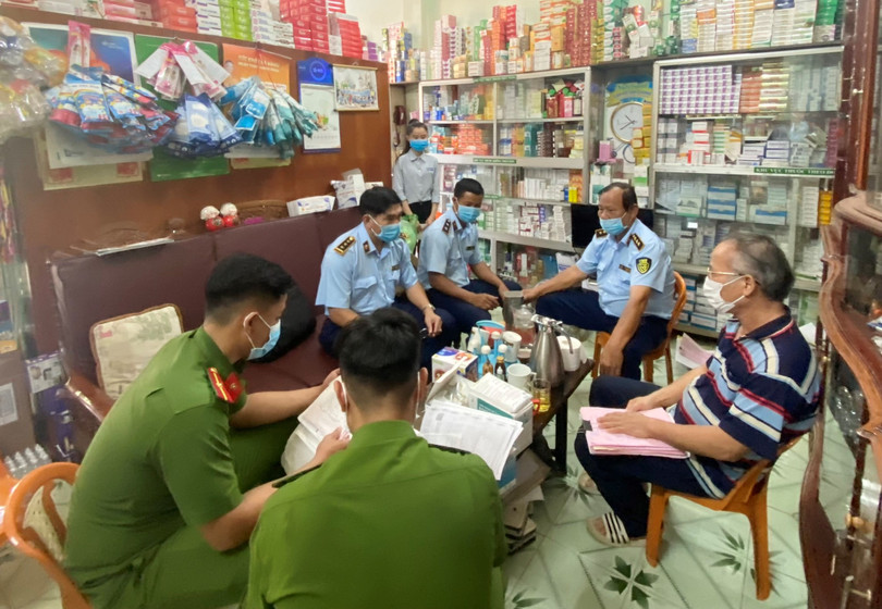 Nhà thuốc vi phạm.jpg