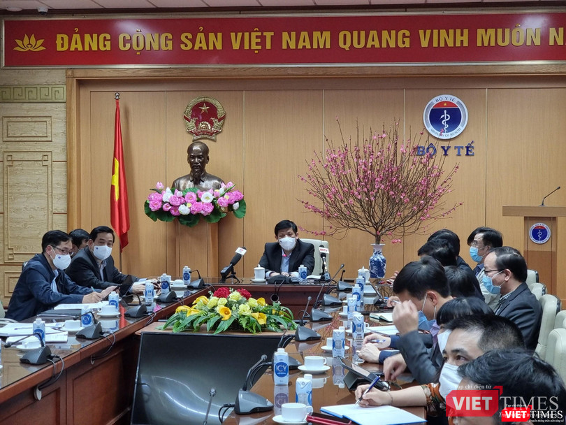 Các địa phương báo cáo tình hình dịch với Bộ trưởng Bộ Y tế