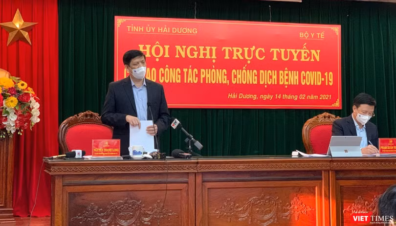 Bộ trưởng Nguyễn Thanh Long cùng Bí thư Tỉnh uỷ Hải Dương Phạm Xuân Thăng chủ trì hội nghị trực tuyến tại vùng dịch Hải Dương.