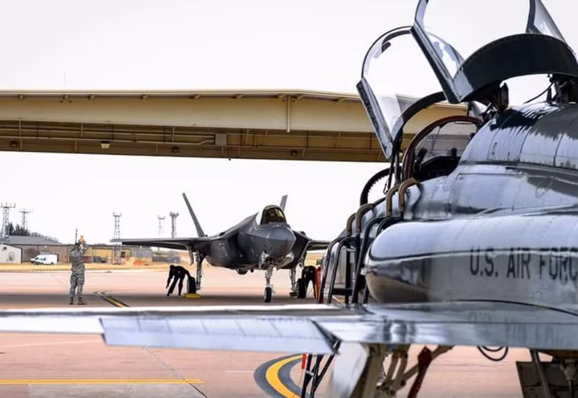 Ảnh màn hình 2025-10-13 lúc 08.37.19.png