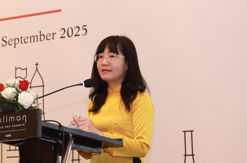 GS Nguyễn Thu Anh - Viện trưởng Viện Đại học Sydney Việt Nam phát biểu khai mạc.JPG