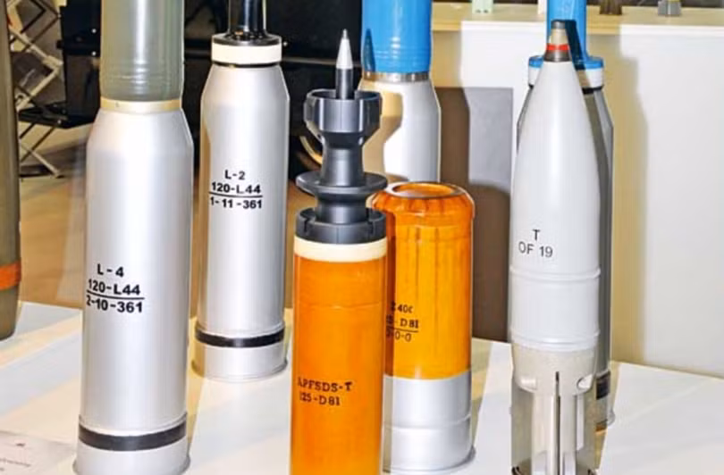 Đạn xe tăng 120mm và 125mm của MESKO SA Ba Lan. Ảnh Military Ukraine