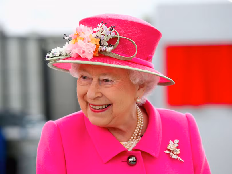 Bill Gates bỏ túi gần 10 triệu USD mỗi ngày, những người nổi tiếng kiếm tiền ra sao? ảnh 7