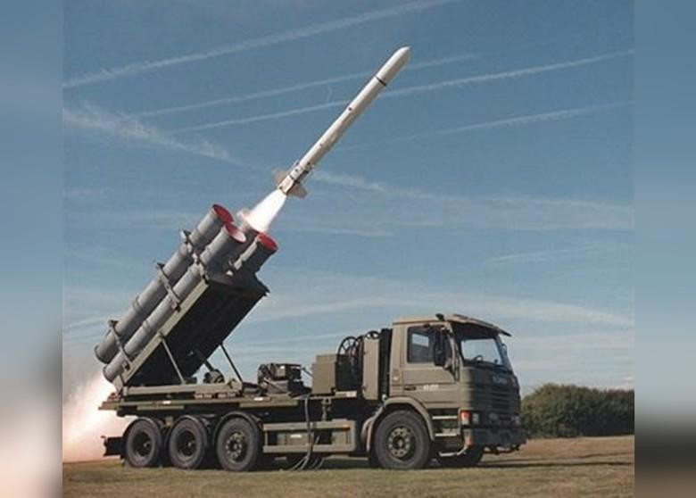 Hệ thống tên lửa Harpoon cơ động trên đất liền (Ảnh Đông Phương). Hệ thống tên lửa Harpoon cơ động trên đất liền (Ảnh Đông Phương).