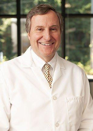 Tiến sĩ Steven Quay (Ảnh: Daily Mail). Tiến sĩ Steven Quay (Ảnh: Daily Mail).