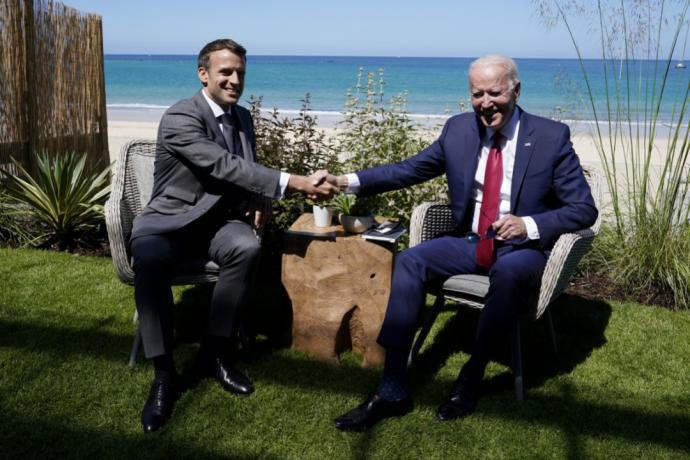 Tổng thống Pháp Macron và Tổng thống Mỹ Biden nhất trí cần cứng rắn với Trung Quốc (Ảnh: AP). Tổng thống Pháp Macron và Tổng thống Mỹ Biden nhất trí cần cứng rắn với Trung Quốc (Ảnh: AP).
