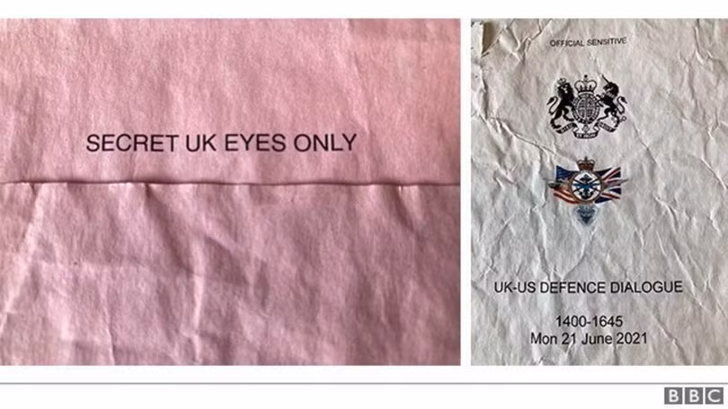 Tài lệu mật bị bỏ quên (Ảnh: BBC).