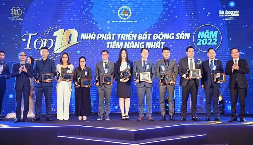 MIKGroup nhận giải thưởng Top 10 nhà phát triển bất động sản tiềm năng nhất năm 2022