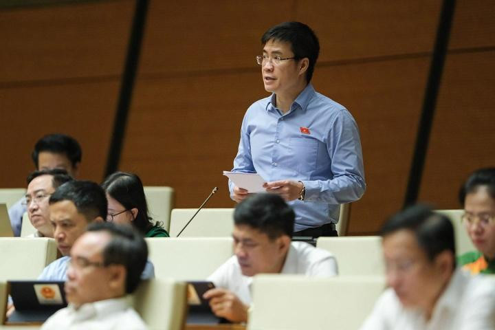 Đại biểu Hoàng Minh Hiếu (Nghệ An). (Ảnh: Quốc hội) Đại biểu Hoàng Minh Hiếu (Nghệ An). (Ảnh: Quốc hội)